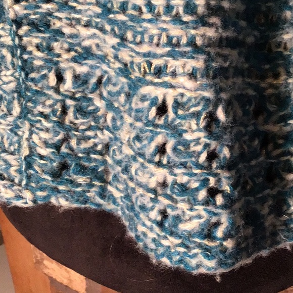 Free People chunky knit oversized cardigan  blue green metallic thread M - Picture 6 of 7